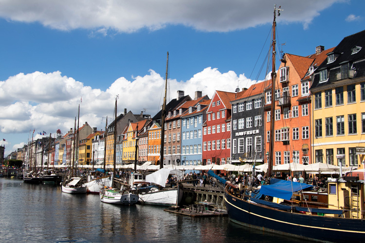 中國汽車出口量躍居全球第一日本 中國汽車出口量躍居全球第一日本